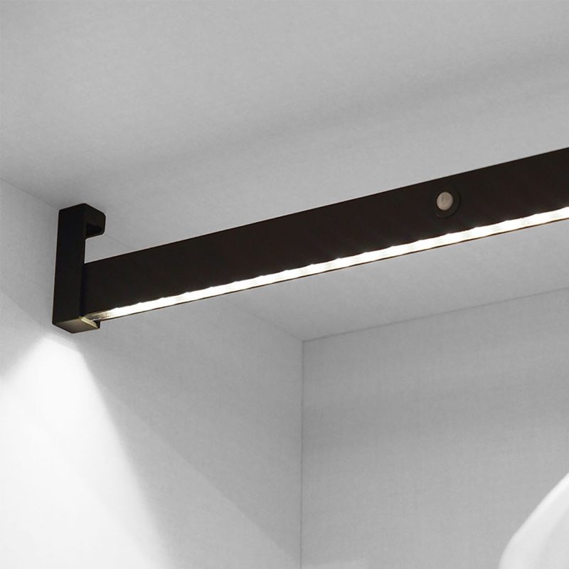 varao_led_04.jpg Varão Roupeiro com Luz LED
